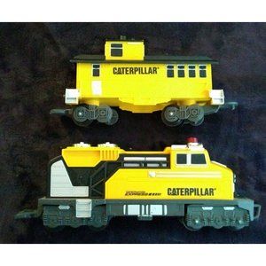 CAT Caterpillar Construction Express Toy Engine &Caboose Motorized Train Engine